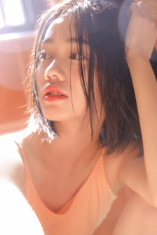 女大学生的沙龙室在线看