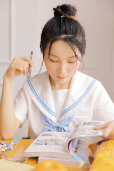 班长撕开乳罩揉我胸好爽